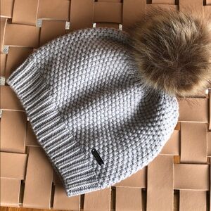 Gray Wool Knit Beanie Faux fur Pompom